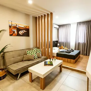 Unique Experience Apartment's Апартаменты Салоники