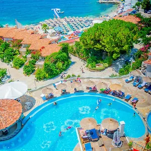 Bougainville Bay Отель Саранда